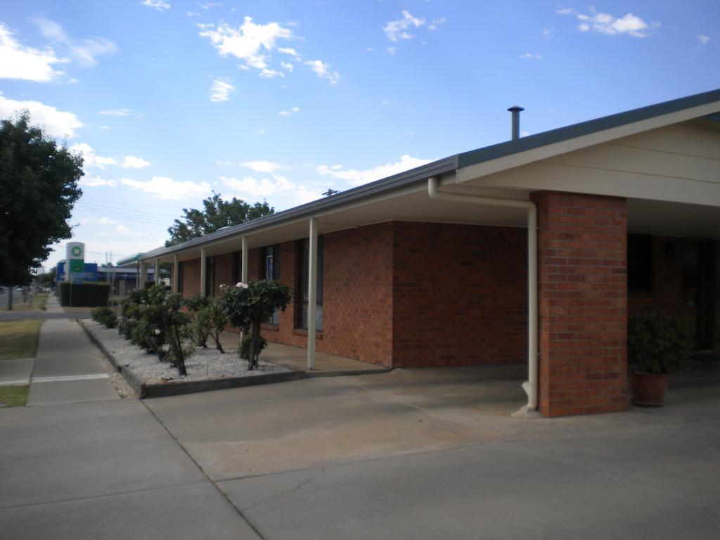 Moama Central Motel Эчука Экстерьер фото
