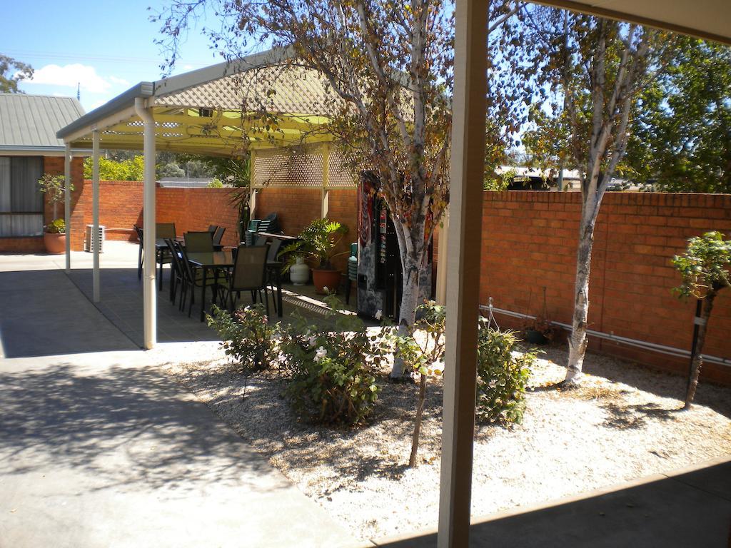 Moama Central Motel Эчука Экстерьер фото