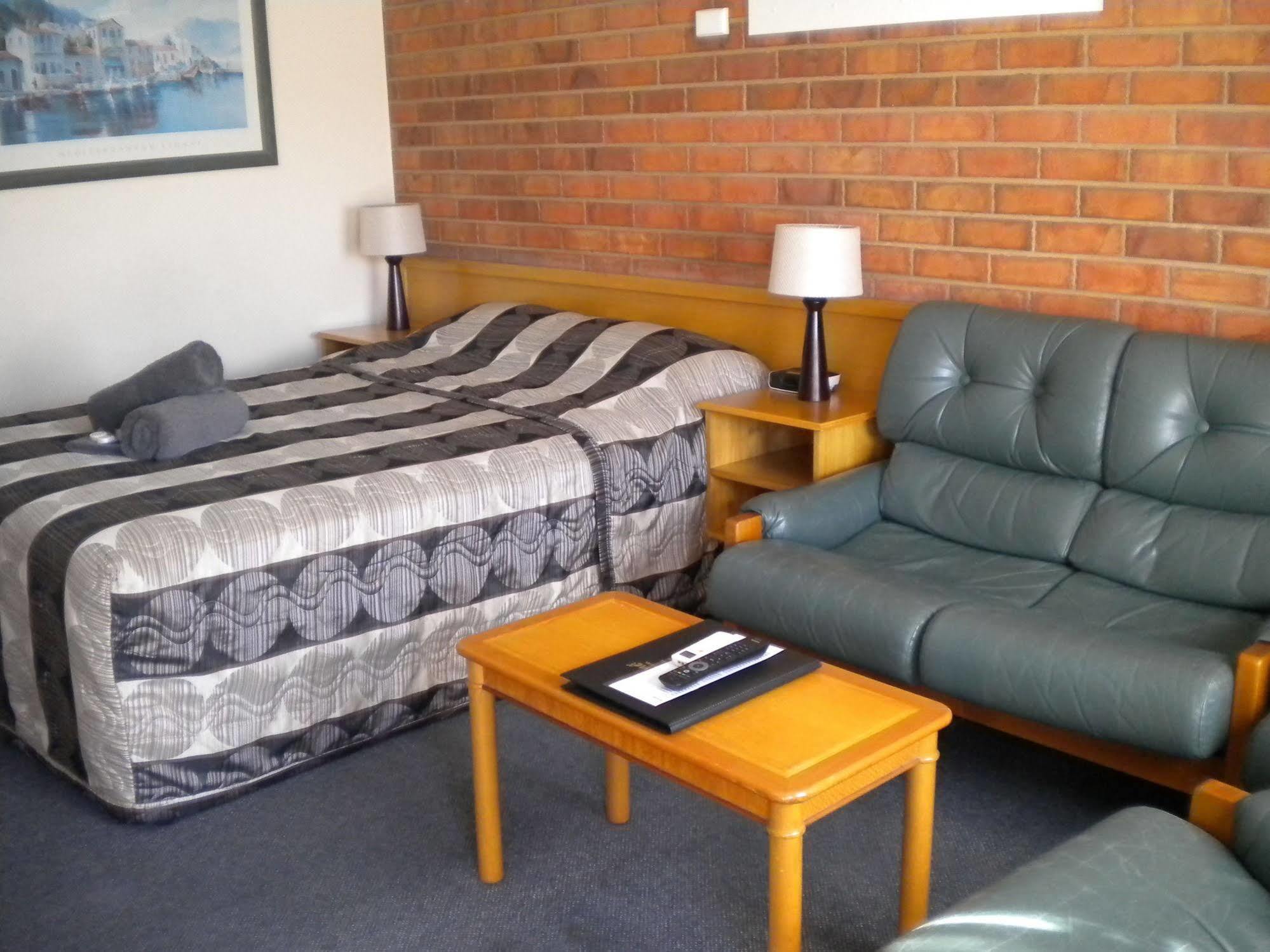Moama Central Motel Эчука Экстерьер фото