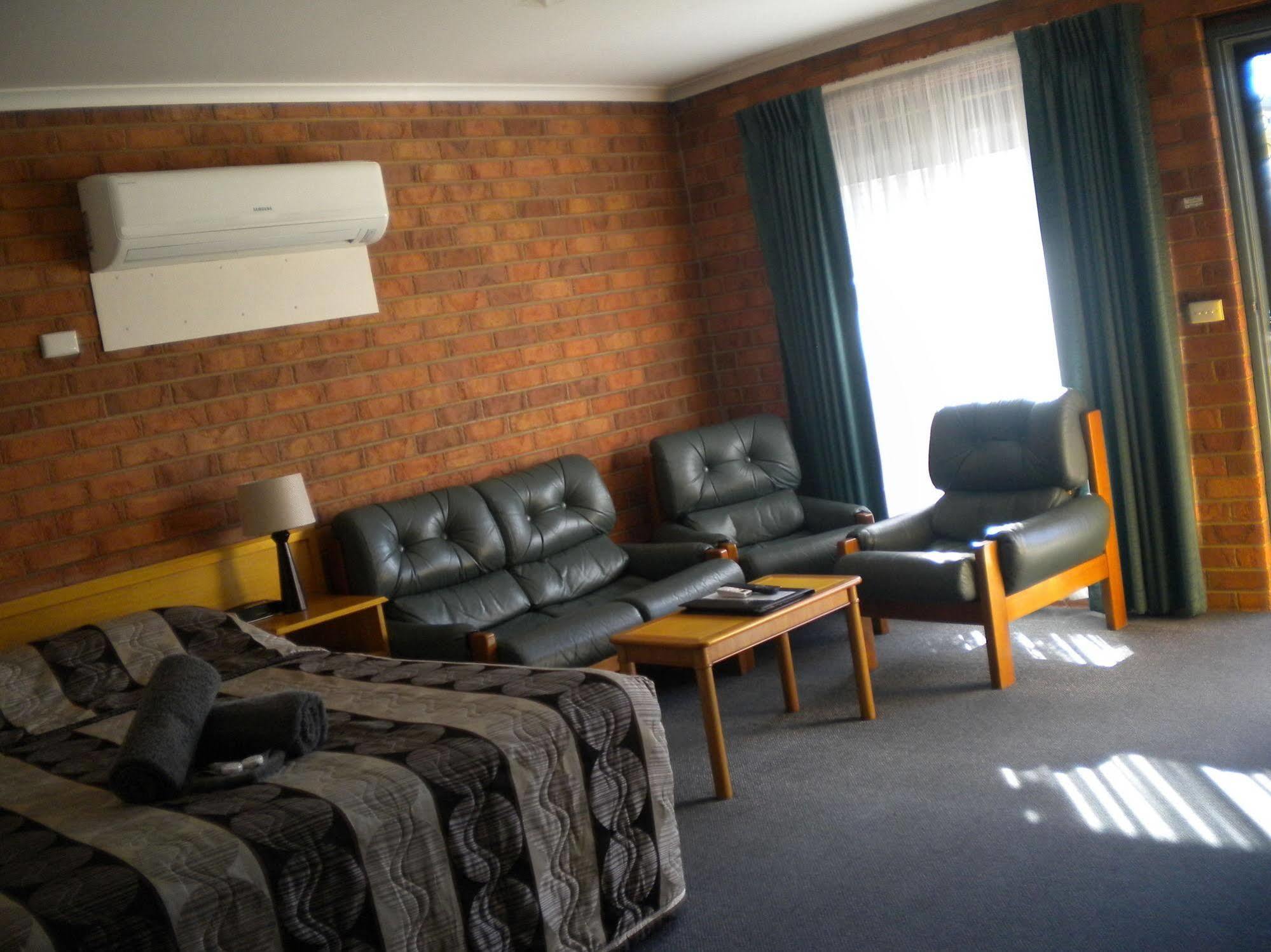 Moama Central Motel Эчука Экстерьер фото